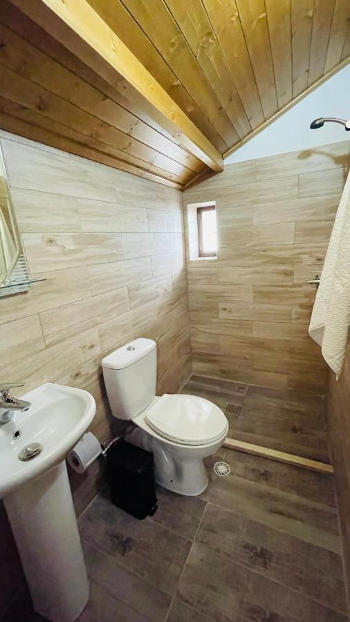 Denis Guesthouse 1930 Gjirokaster Ngoại thất bức ảnh